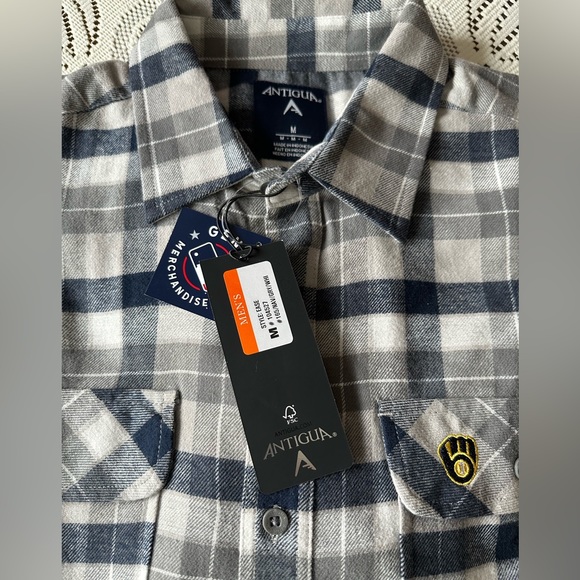 Milwaukee Brewers Graphic Flannel Shirt ~ NWT - Picture 4 of 6